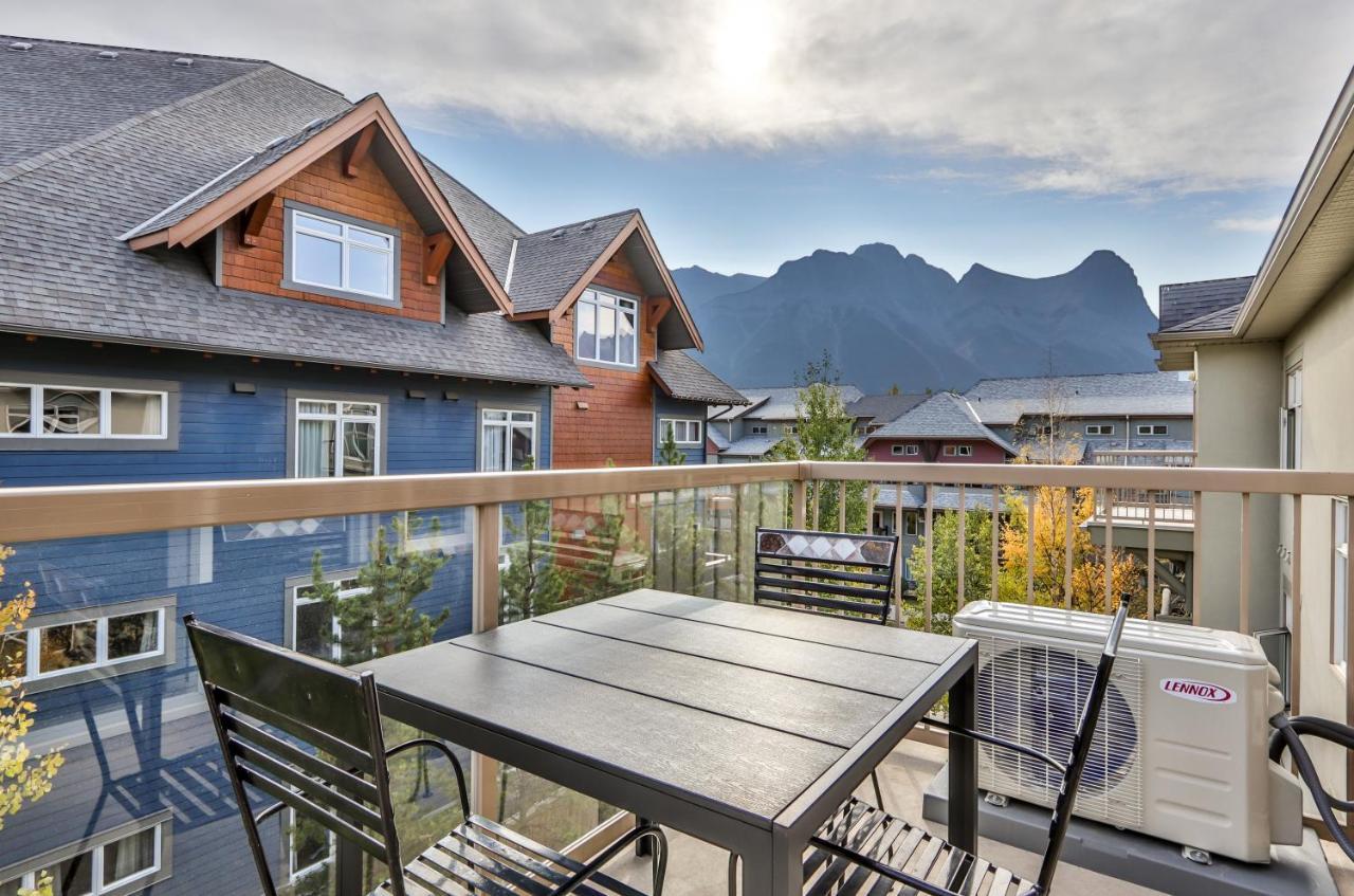 Charming 1 Bdrm Plus Loft With Views Managed By Little Sister Getaways Canmore Eksteriør bilde