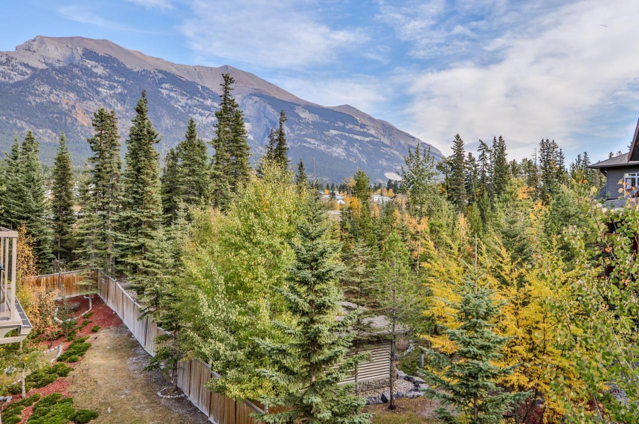 Charming 1 Bdrm Plus Loft With Views Managed By Little Sister Getaways Canmore Eksteriør bilde